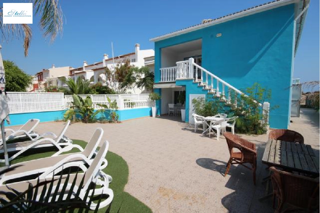 casa de playa en Oliva(Oliva) en vente, construit 220 m², ano de construccion 1996, estado bien cuidado, + estufa, aire acondicionado, terrain 430 m², 6 chambre, 2 salle de bains, piscina, ref.: Lo-3416-41