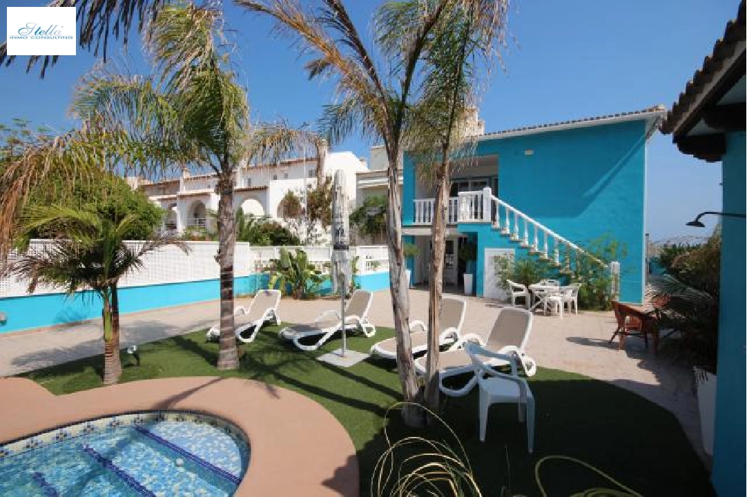 casa de playa en Oliva(Oliva) en vente, construit 220 m², ano de construccion 1996, estado bien cuidado, + estufa, aire acondicionado, terrain 430 m², 6 chambre, 2 salle de bains, piscina, ref.: Lo-3416-43