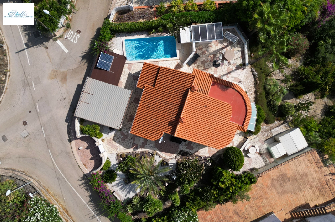 villa en Oliva en vente, construit 110 m², ano de construccion 1999, estado bien cuidado, + estufa, terrain 750 m², 3 chambre, 2 salle de bains, piscina, ref.: RG-0223-35