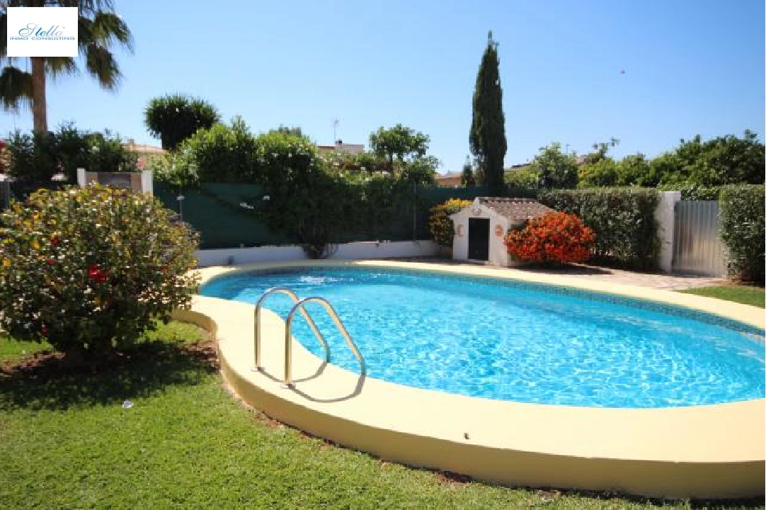 villa en Els Poblets(Gironets) en location de vacances, construit 84 m², ano de construccion 1988, + calefaccion central, aire acondicionado, terrain 547 m², 2 chambre, 2 salle de bains, piscina, ref.: V-0115-3