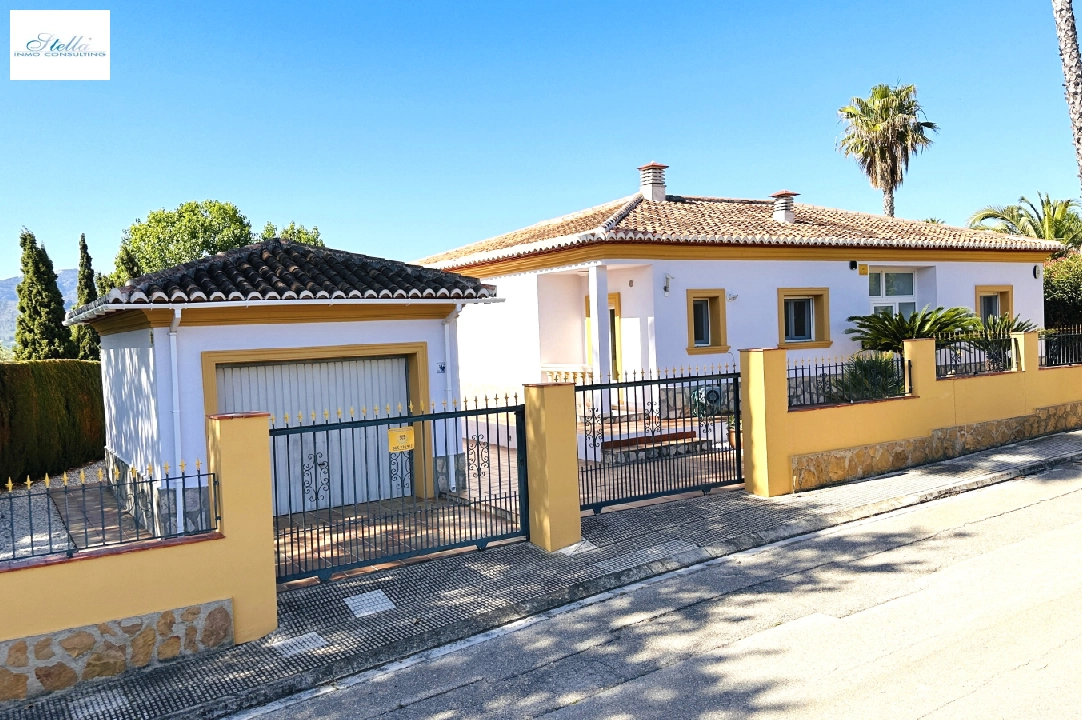 villa en Beniarbeig en vente, construit 148 m², ano de construccion 2004, estado bien cuidado, + calefaccion suelo, aire acondicionado, terrain 918 m², 3 chambre, 2 salle de bains, piscina, ref.: SC-T0624-26