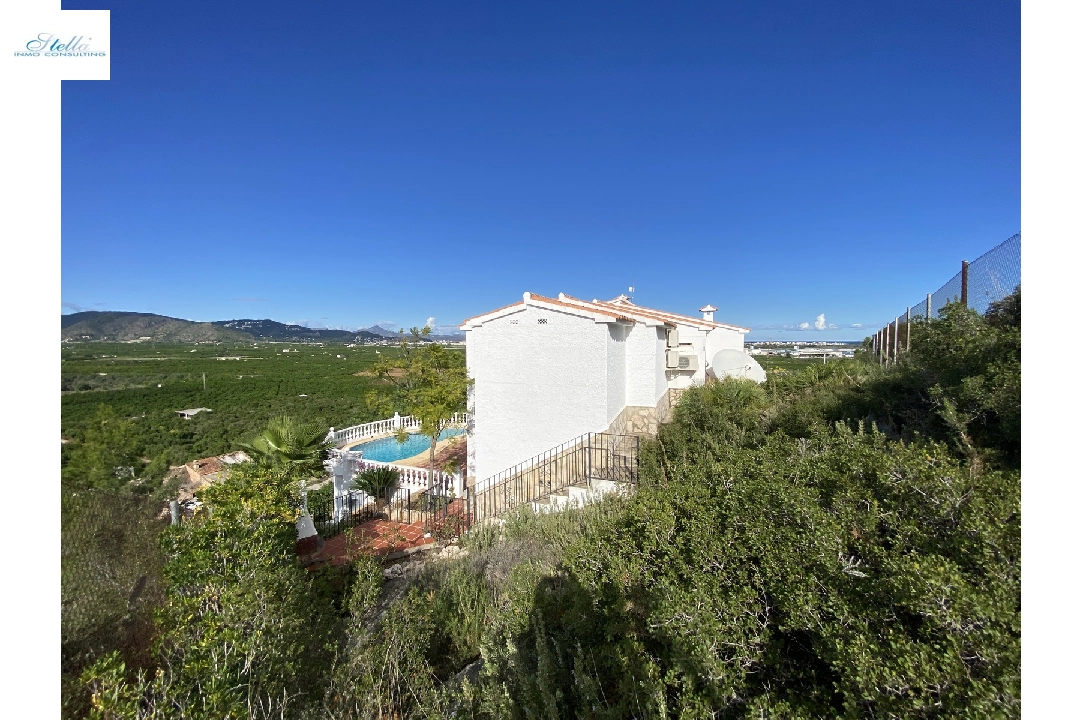 villa en Oliva(Sant Pere) en vente, construit 119 m², ano de construccion 1991, estado mModernizado, aire acondicionado, terrain 897 m², 3 chambre, 2 salle de bains, piscina, ref.: GC-3221-34