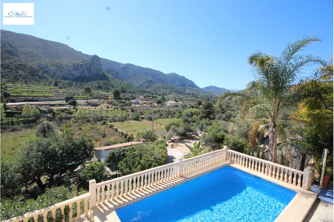 villa en Pedreguer(Monte Solana II) en location de vacances, construit 186 m², ano de construccion 2007, + KLIMA, aire acondicionado, terrain 849 m², 3 chambre, 2 salle de bains, piscina, ref.: T-0821-2