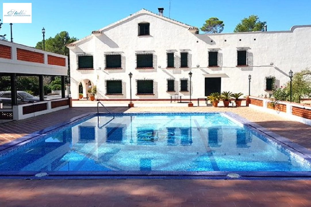 villa en Gandia en vente, construit 1300 m², terrain 200000 m², 20 salle de bains, ref.: BS-3974641-43