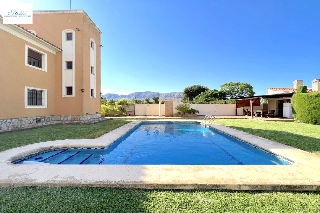 villa en Pamis en vente, construit 320 m², + estufa, aire acondicionado, terrain 1800 m², 4 chambre, 1 salle de bains, piscina, ref.: SB-2122-3