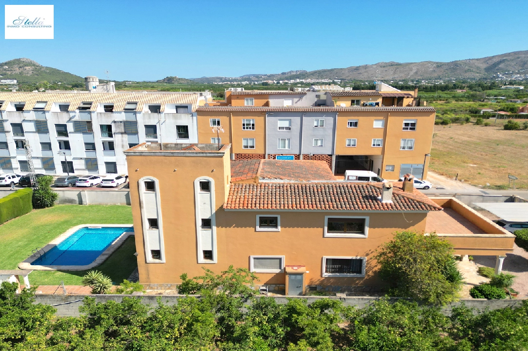 villa en Pamis en vente, construit 320 m², + estufa, aire acondicionado, terrain 1800 m², 4 chambre, 1 salle de bains, piscina, ref.: SB-2122-30