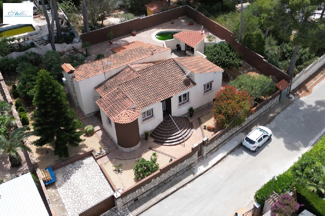 villa en Denia(Marquesa V) en vente, construit 134 m², + calefaccion central, aire acondicionado, terrain 800 m², 3 chambre, 2 salle de bains, piscina, ref.: SB-2323-25