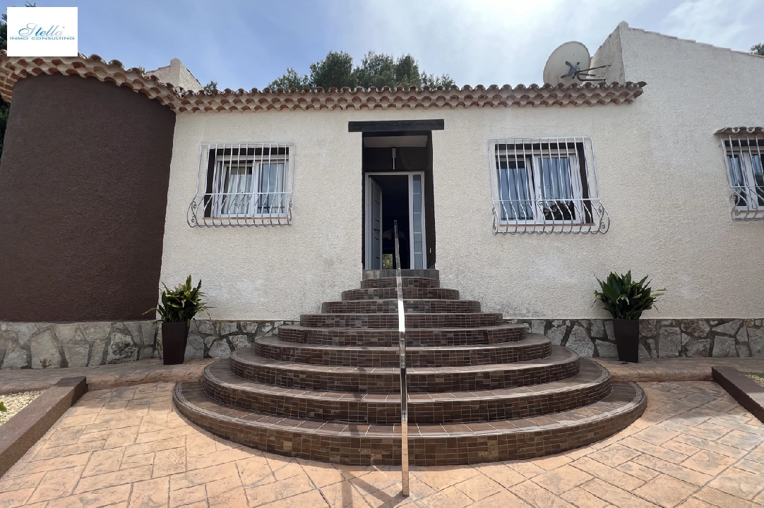 villa en Denia(Marquesa V) en vente, construit 134 m², ano de construccion 1980, + calefaccion central, aire acondicionado, terrain 800 m², 3 chambre, 2 salle de bains, piscina, ref.: SB-2323-4