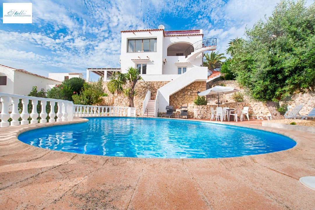 villa en Benissa(Baladrar) en vente, construit 187 m², aire acondicionado, terrain 1000 m², 4 chambre, 2 salle de bains, piscina, ref.: AM-11828DA-3700-1