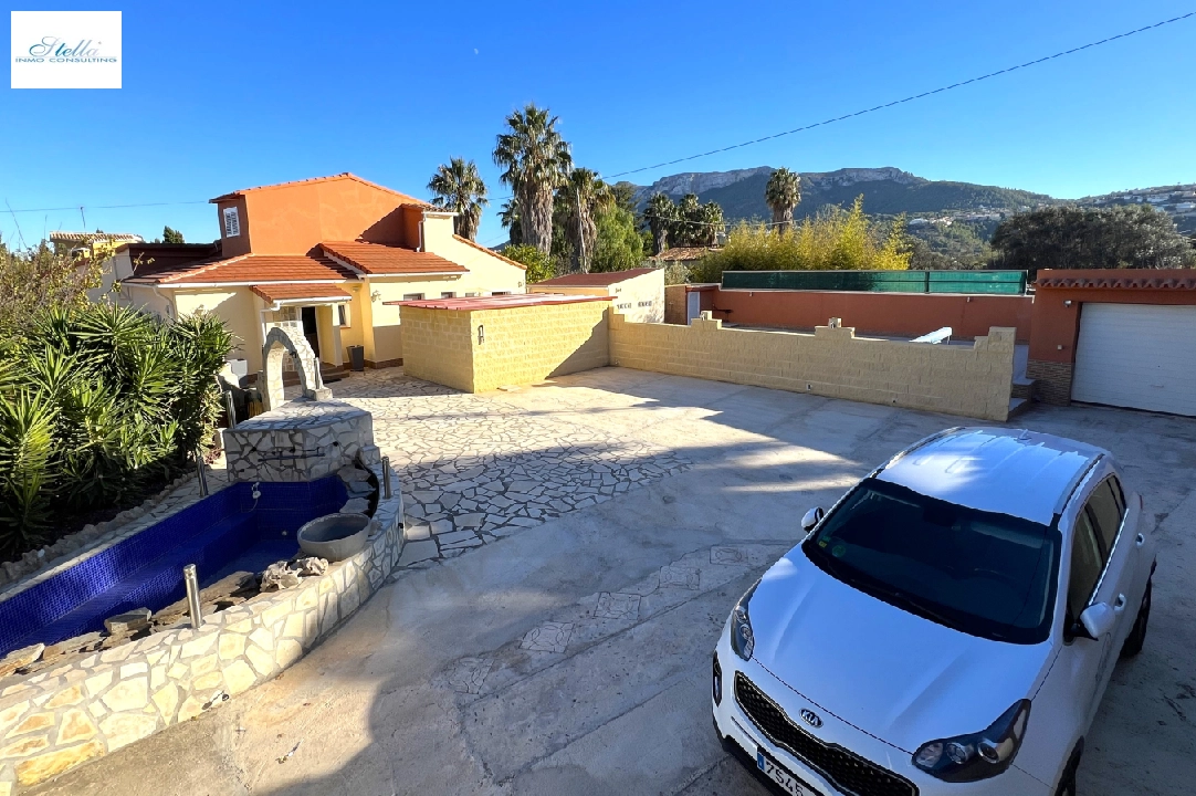 villa en Denia en vente, construit 215 m², ano de construccion 1978, + calefaccion central, aire acondicionado, terrain 954 m², 5 chambre, 2 salle de bains, piscina, ref.: FK-1923-1