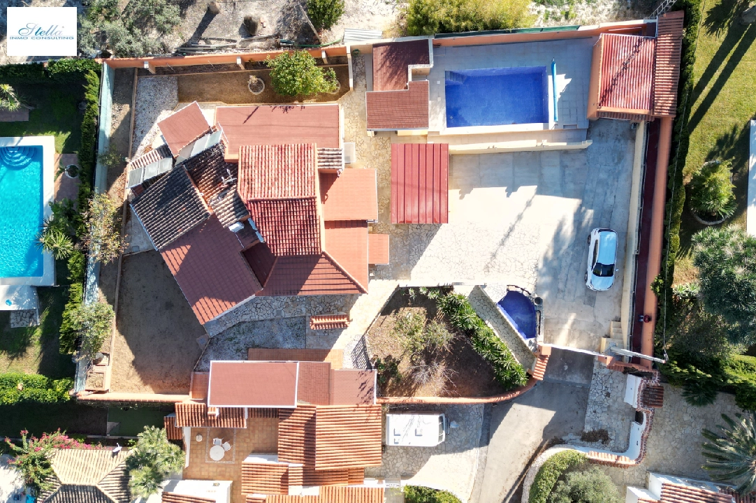 villa en Denia en vente, construit 215 m², ano de construccion 1978, + calefaccion central, aire acondicionado, terrain 954 m², 5 chambre, 2 salle de bains, piscina, ref.: FK-1923-2