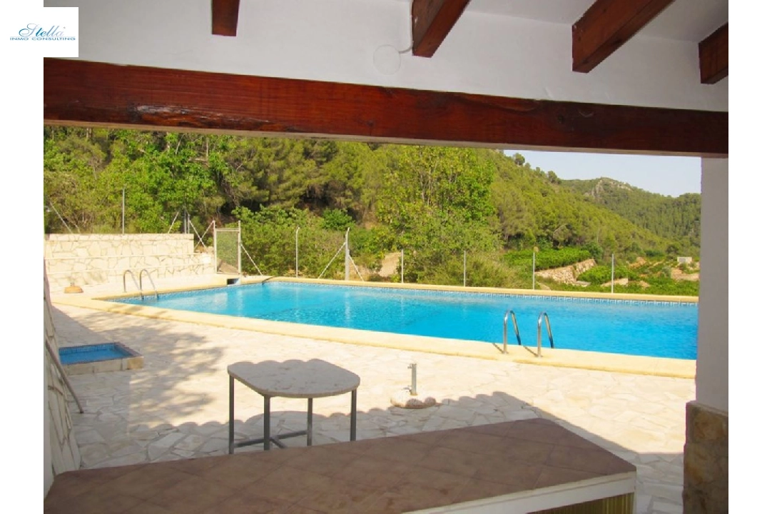 villa en Adsubia en vente, construit 550 m², ano de construccion 1990, + estufa, aire acondicionado, terrain 37000 m², 4 chambre, 3 salle de bains, piscina, ref.: O-V24614D-16