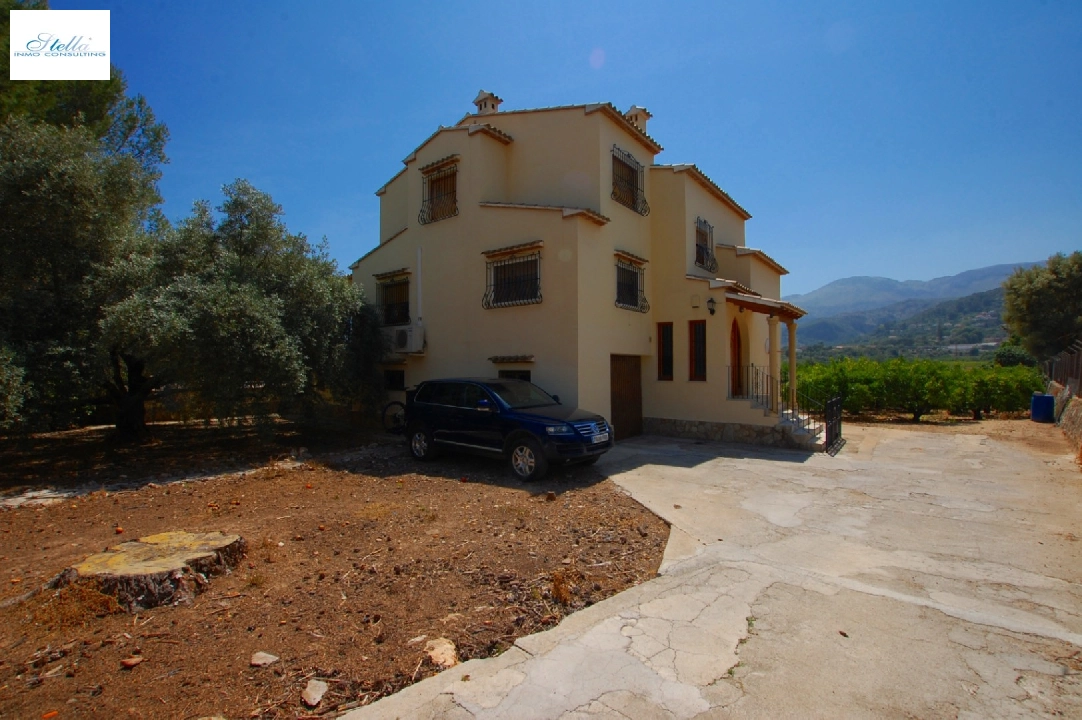 villa en Pego en vente, construit 289 m², ano de construccion 1985, + calefaccion central, aire acondicionado, terrain 4300 m², 5 chambre, 3 salle de bains, piscina, ref.: O-V86714D-18