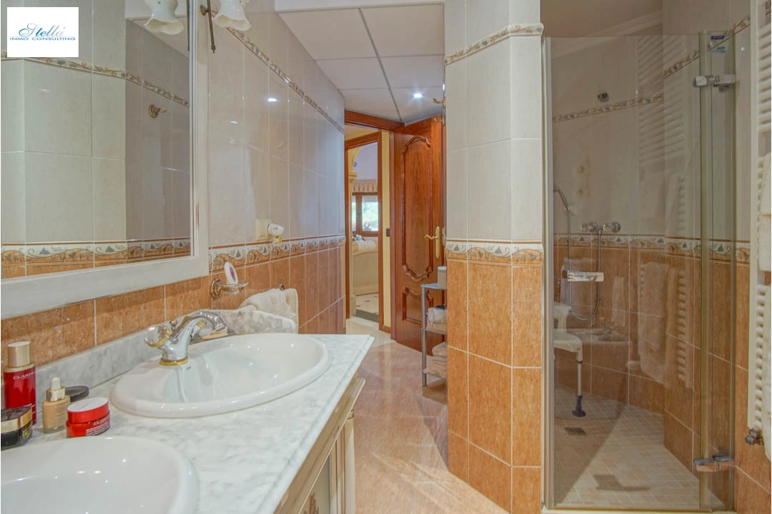 villa en Alfaz del Pi en vente, construit 774 m², aire acondicionado, terrain 10028 m², 6 chambre, 7 salle de bains, ref.: BP-7045ALF-40