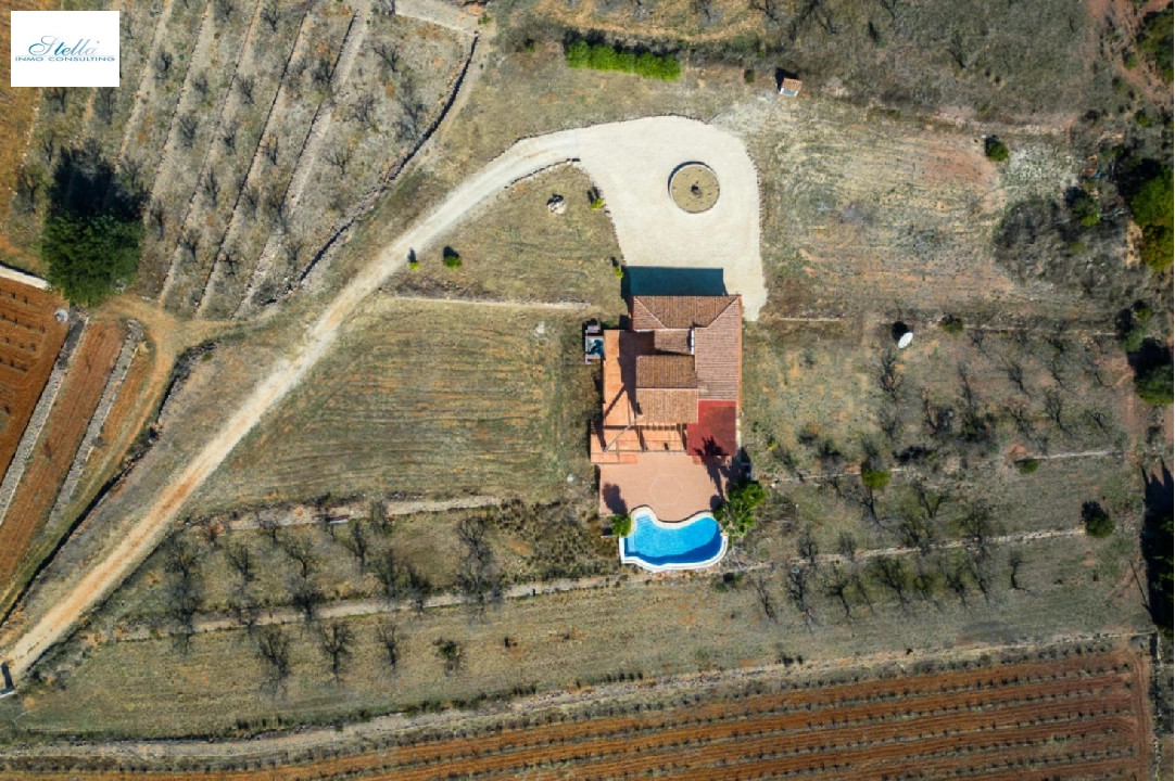 villa en Jalon en vente, construit 200 m², ano de construccion 2003, aire acondicionado, terrain 10000 m², 2 chambre, 2 salle de bains, piscina, ref.: PV-141-01967P-43