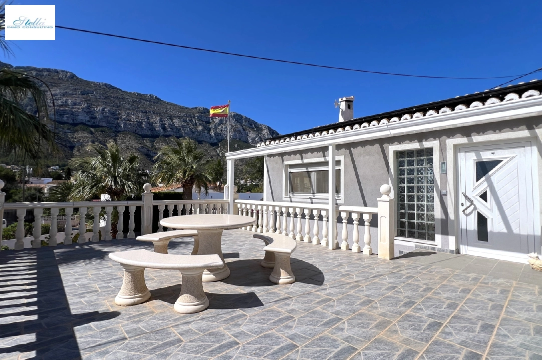 villa en Denia en location de vacances, construit 166 m², ano de construccion 1978, + estufa, aire acondicionado, terrain 802 m², 2 chambre, 2 salle de bains, piscina, ref.: T-0224-20