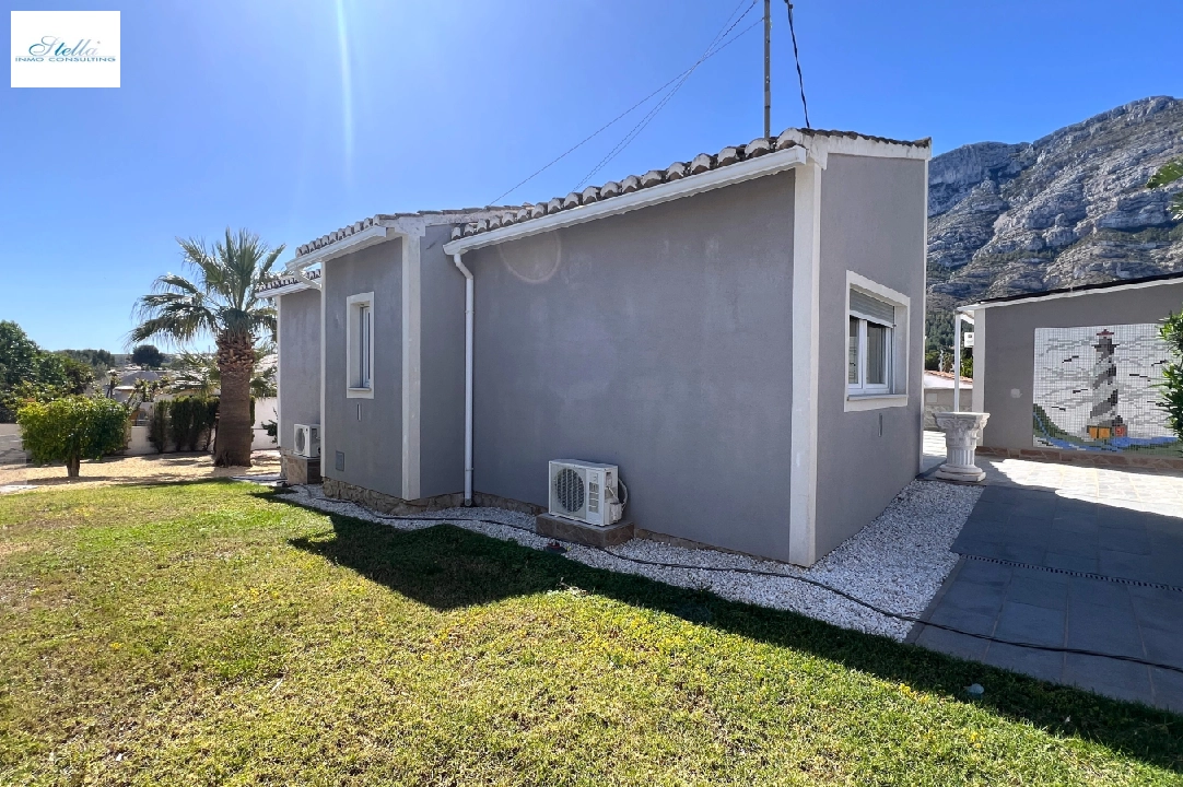 villa en Denia en location de vacances, construit 166 m², ano de construccion 1978, + estufa, aire acondicionado, terrain 802 m², 2 chambre, 2 salle de bains, piscina, ref.: T-0224-21