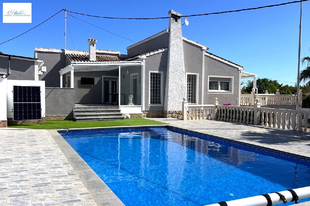 villa en Denia en location de vacances, construit 166 m², ano de construccion 1978, + estufa, aire acondicionado, terrain 802 m², 2 chambre, 2 salle de bains, piscina, ref.: T-0224-29