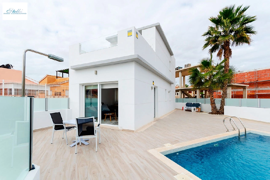 villa en Torrevieja en vente, construit 99 m², estado nuevo, terrain 135 m², 3 chambre, 2 salle de bains, piscina, ref.: HA-TON-176-E01-1