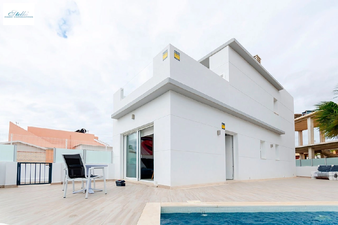 villa en Torrevieja en vente, construit 99 m², estado nuevo, terrain 135 m², 3 chambre, 2 salle de bains, piscina, ref.: HA-TON-176-E01-2