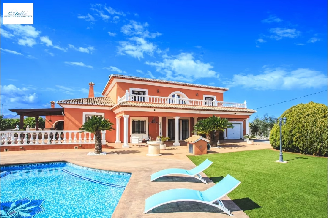 villa en Denia(Torrecarrals) en vente, construit 442 m², estado bien cuidado, + calefaccion central, terrain 4441 m², 3 chambre, 4 salle de bains, piscina, ref.: MNC-0124-1