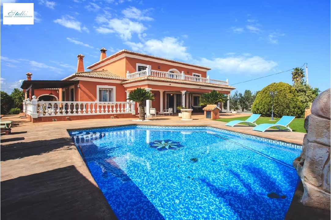 villa en Denia(Torrecarrals) en vente, construit 442 m², estado bien cuidado, + calefaccion central, terrain 4441 m², 3 chambre, 4 salle de bains, piscina, ref.: MNC-0124-3