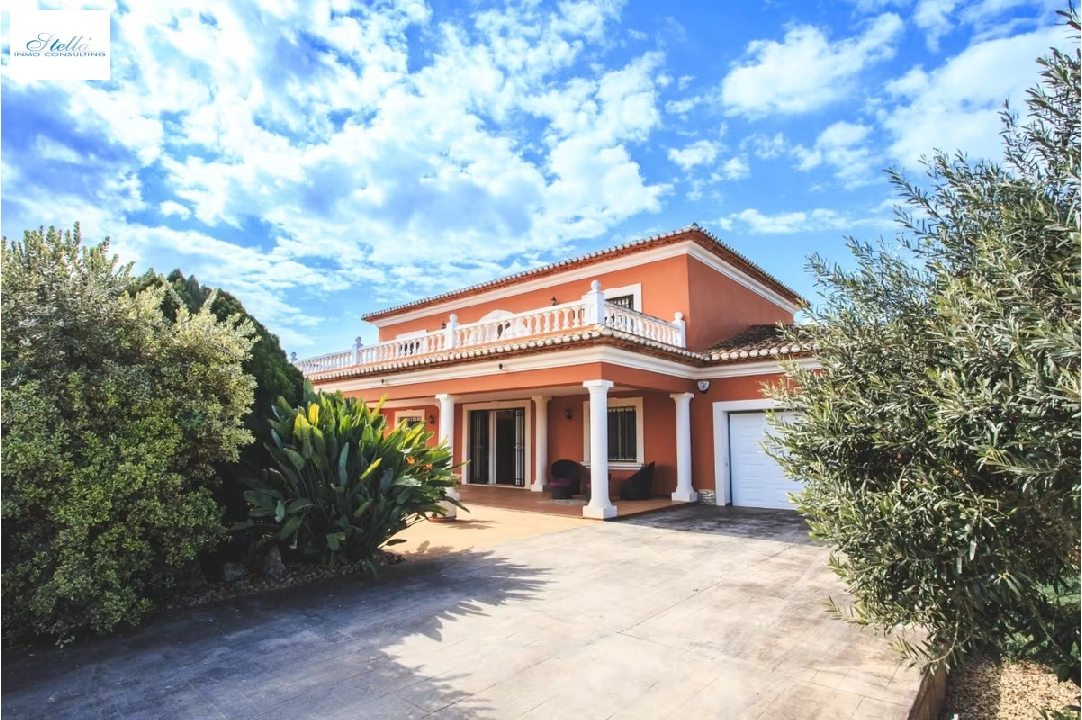 villa en Denia(Torrecarrals) en vente, construit 442 m², estado bien cuidado, + calefaccion central, terrain 4441 m², 3 chambre, 4 salle de bains, piscina, ref.: MNC-0124-5