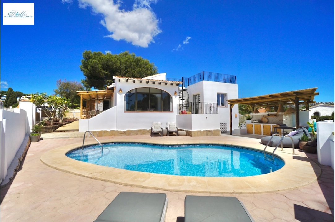 villa en Moraira(La Sabatera) en vente, construit 158 m², aire acondicionado, terrain 581 m², 3 chambre, 2 salle de bains, piscina, ref.: CA-H-1758-AMBEI-1