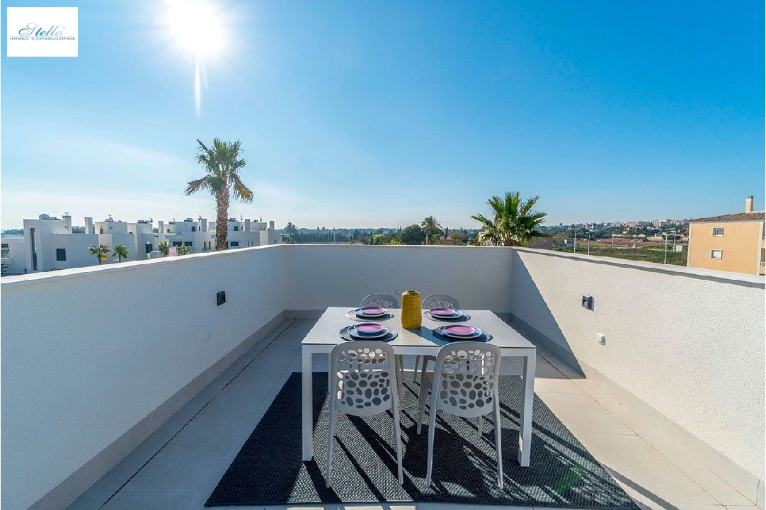 villa en La Marina en vente, construit 235 m², estado nuevo, aire acondicionado, terrain 272 m², 3 chambre, 3 salle de bains, piscina, ref.: HA-MAN-246-E01-20