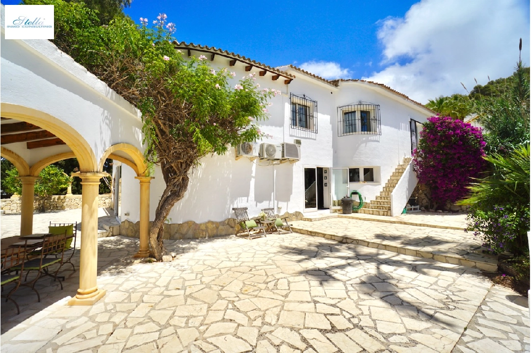 villa en Moraira(Moraira Alcasar) en vente, construit 267 m², aire acondicionado, terrain 972 m², 5 chambre, 3 salle de bains, piscina, ref.: CA-H-1781-AMBI-41