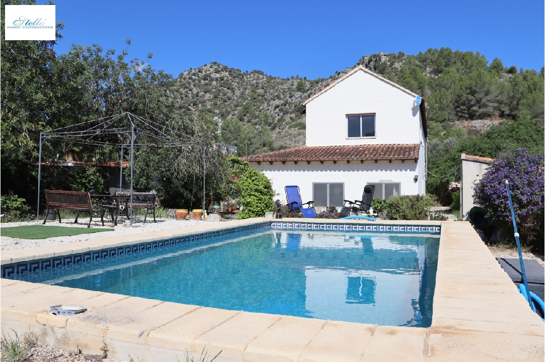 finca en Jalon en vente, construit 325 m², terrain 3520 m², 5 chambre, 3 salle de bains, piscina, ref.: PT-24011-24