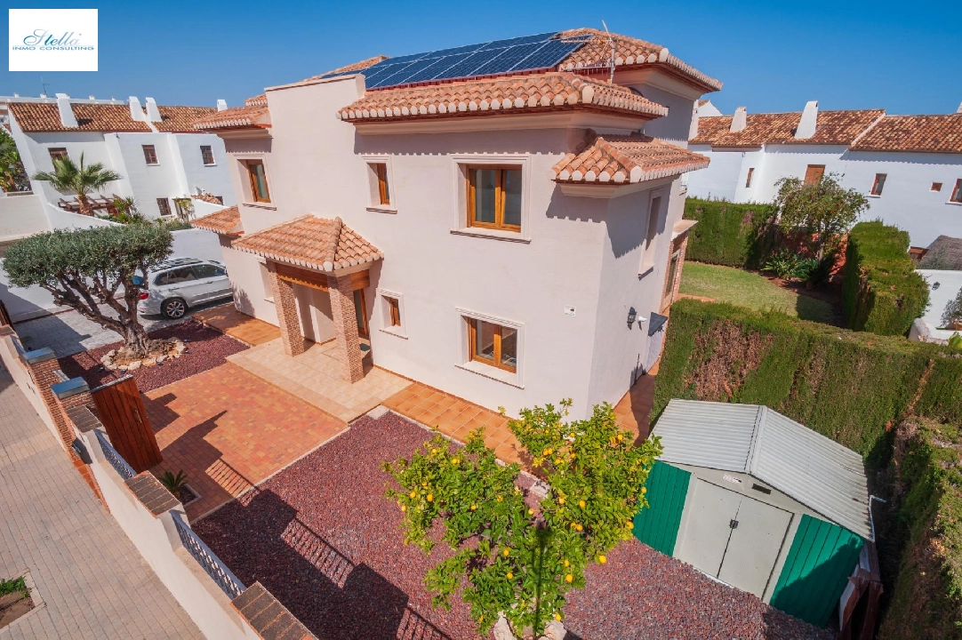 villa en Denia(La xara) en vente, construit 232 m², aire acondicionado, terrain 600 m², 3 chambre, 3 salle de bains, piscina, ref.: COB-3448-10535-13