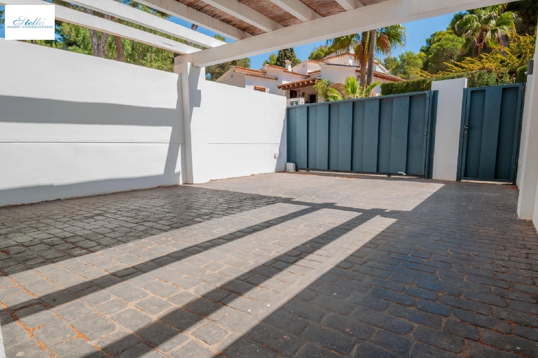 villa en Moraira(El Portet) en vente, construit 180 m², aire acondicionado, terrain 1300 m², 4 chambre, 4 salle de bains, piscina, ref.: COB-3455-10535-39