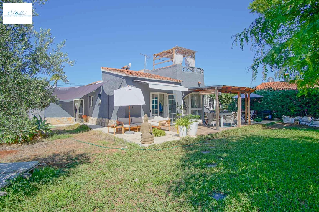 villa en Els Poblets(Xironets) en vente, construit 90 m², aire acondicionado, terrain 643 m², 2 chambre, 2 salle de bains, piscina, ref.: BP-8193ELS-23