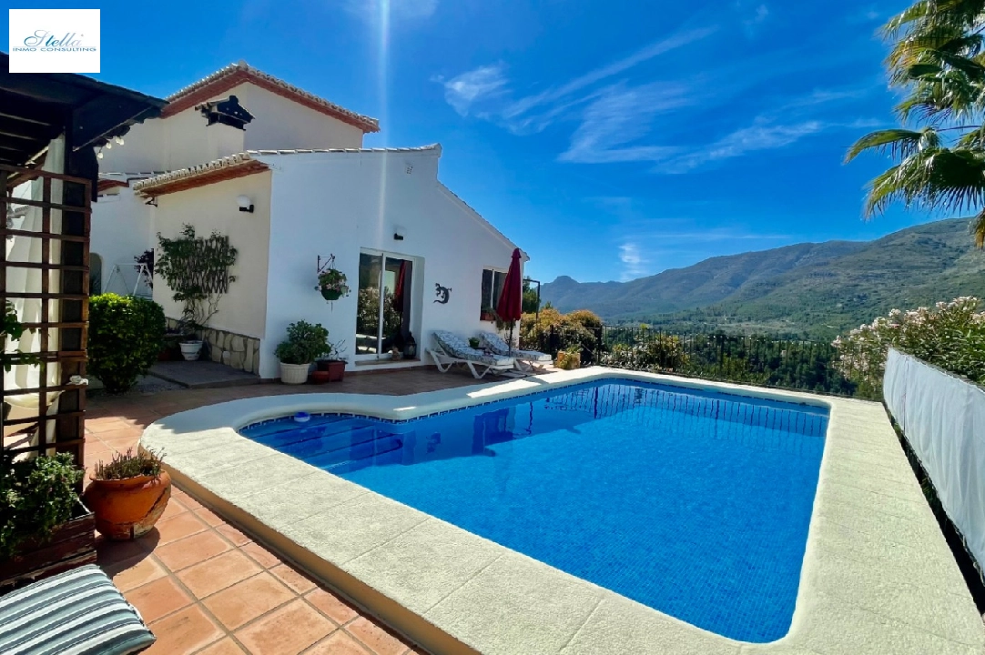 villa en Benigembla(Valley) en vente, construit 109 m², ano de construccion 2000, + calefaccion central, aire acondicionado, terrain 390 m², 3 chambre, 2 salle de bains, piscina, ref.: PV-141-01978P-1