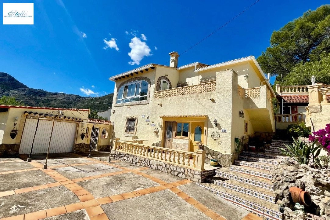 villa en Parcent en vente, construit 264 m², ano de construccion 1986, + calefaccion central, aire acondicionado, terrain 900 m², 5 chambre, 3 salle de bains, piscina, ref.: PV-141-01984P-39