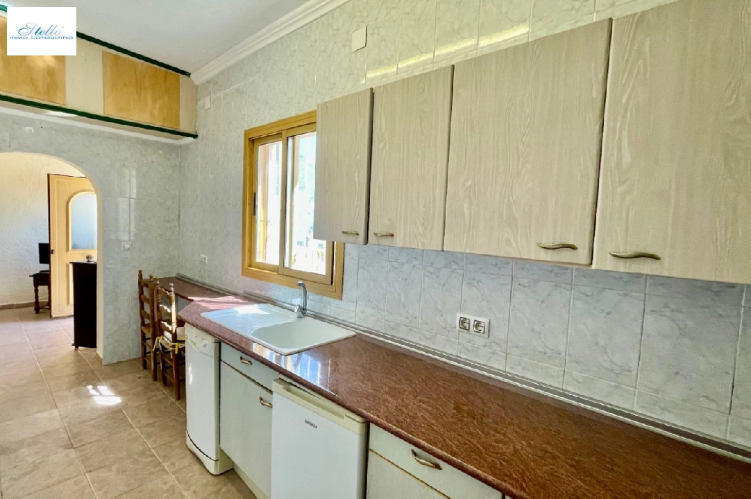 villa en Parcent en vente, construit 264 m², ano de construccion 1986, + calefaccion central, aire acondicionado, terrain 900 m², 5 chambre, 3 salle de bains, piscina, ref.: PV-141-01984P-45