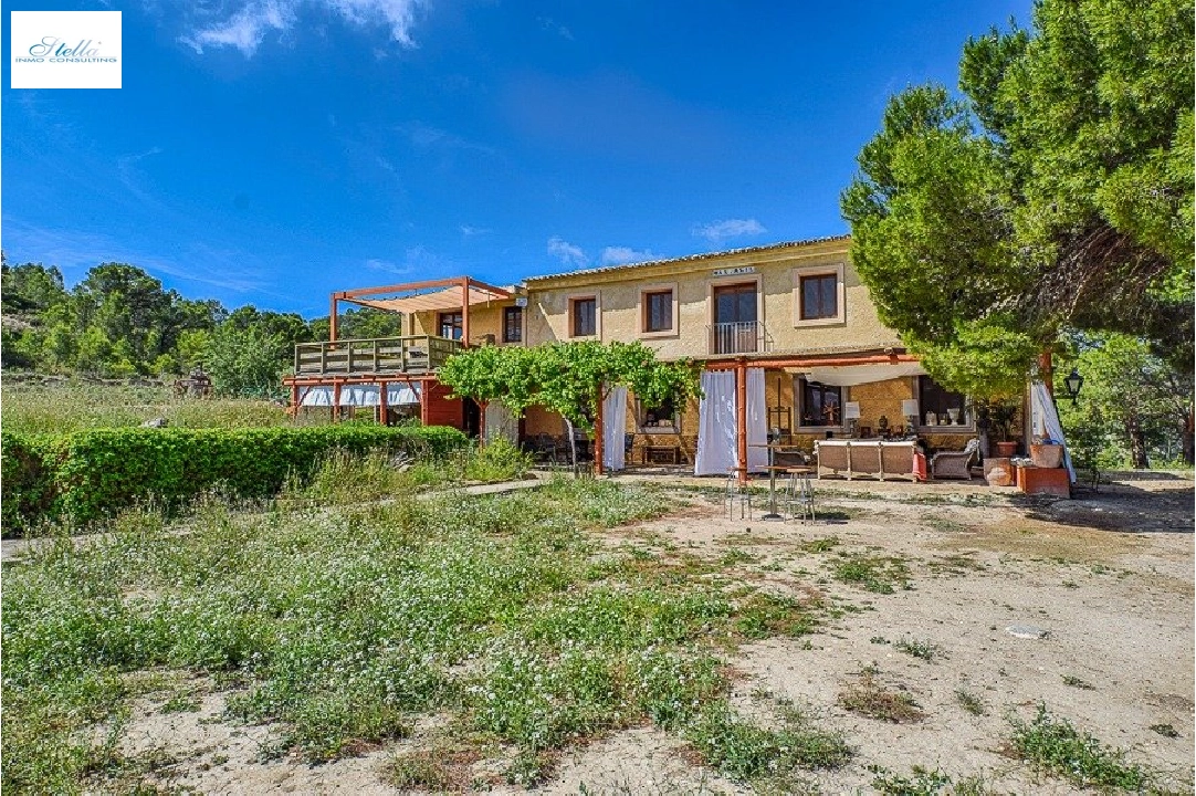 finca en Relleu en vente, construit 570 m², aire acondicionado, terrain 408344 m², 5 chambre, 3 salle de bains, piscina, ref.: AM-10598DA-1