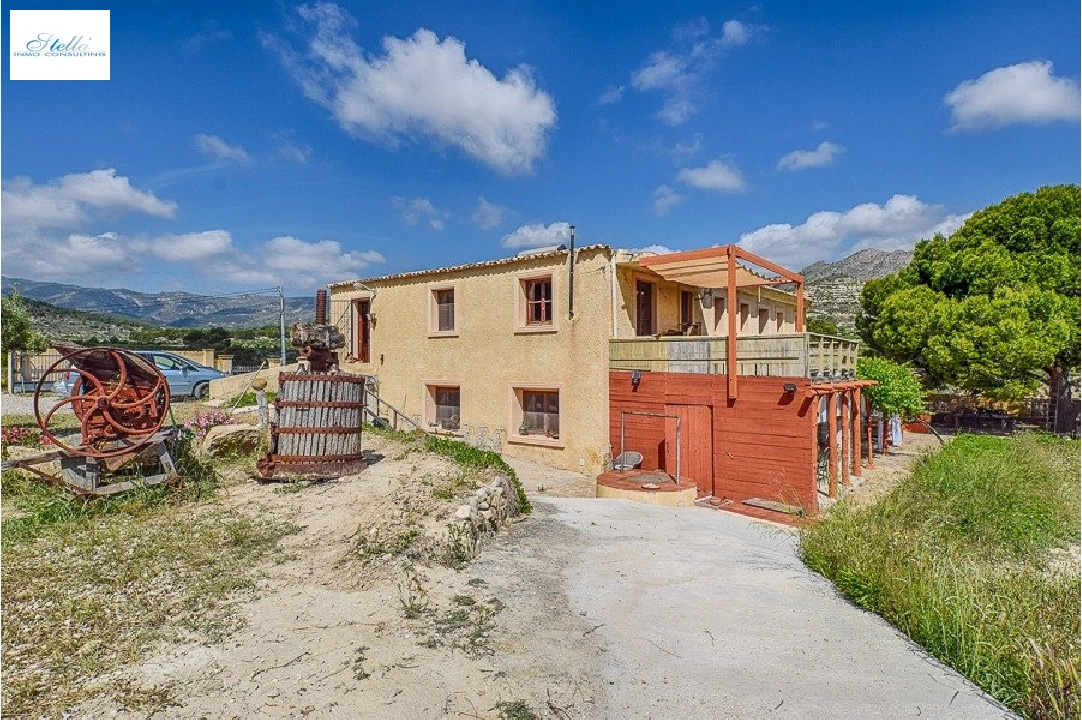 finca en Relleu en vente, construit 570 m², aire acondicionado, terrain 408344 m², 5 chambre, 3 salle de bains, piscina, ref.: AM-10598DA-29