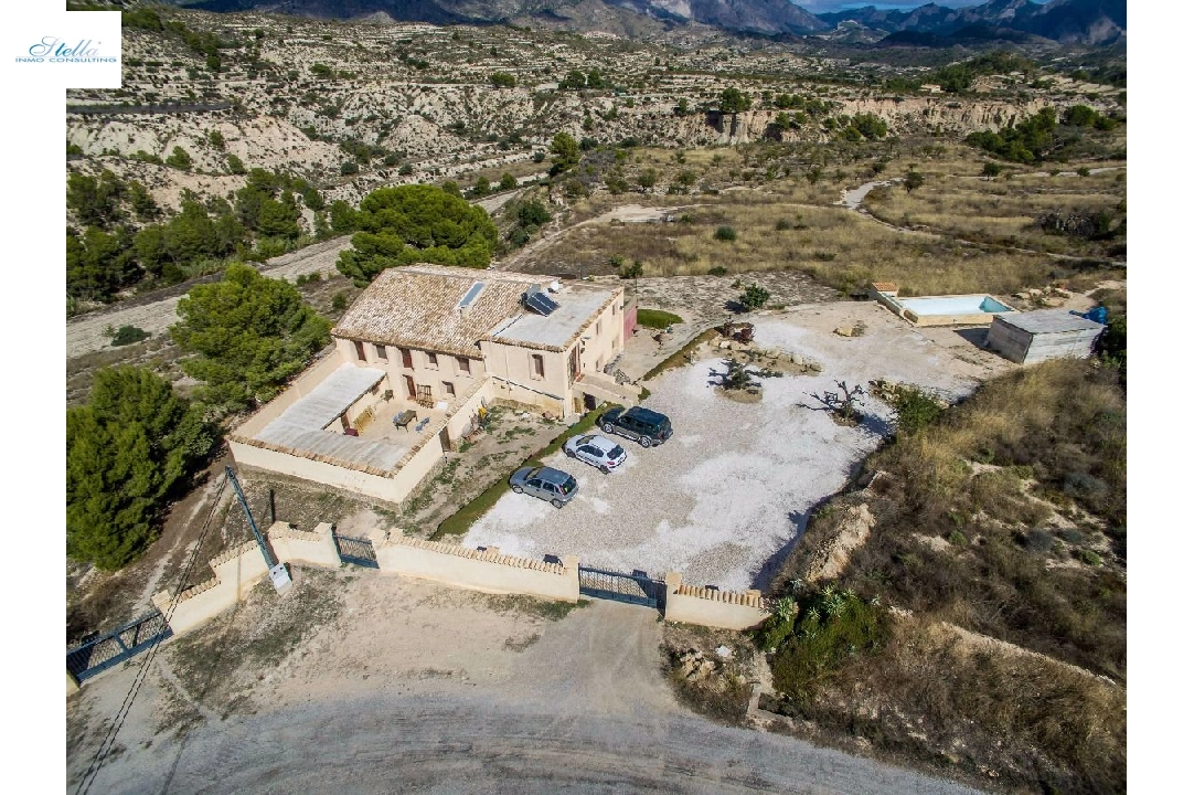 finca en Relleu en vente, construit 570 m², aire acondicionado, terrain 408344 m², 5 chambre, 3 salle de bains, piscina, ref.: AM-10598DA-4