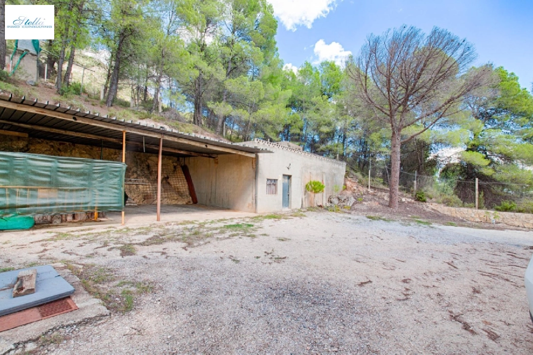 finca en Relleu en vente, construit 174 m², ano de construccion 1990, aire acondicionado, terrain 26000 m², 4 chambre, 1 salle de bains, piscina, ref.: AM-12046DA-48