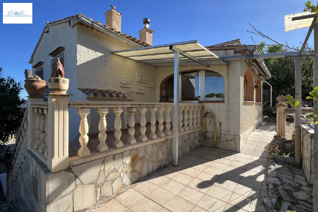 villa en Denia-La Sella en vente, construit 109 m², ano de construccion 1985, + calefaccion central, aire acondicionado, terrain 1003 m², 3 chambre, 2 salle de bains, piscina, ref.: JS-1624-12