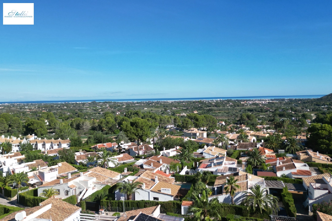 villa en Denia-La Sella en vente, construit 109 m², ano de construccion 1985, + calefaccion central, aire acondicionado, terrain 1003 m², 3 chambre, 2 salle de bains, piscina, ref.: JS-1624-2