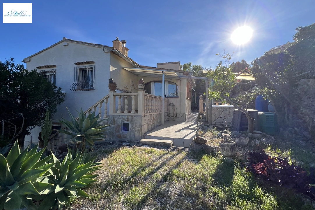 villa en Denia-La Sella en vente, construit 109 m², ano de construccion 1985, + calefaccion central, aire acondicionado, terrain 1003 m², 3 chambre, 2 salle de bains, piscina, ref.: JS-1624-37