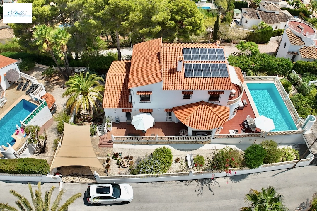 villa en Benissa(Baladrar) en vente, construit 290 m², aire acondicionado, terrain 841 m², 5 chambre, 4 salle de bains, piscina, ref.: CA-H-1801-AMBE-14