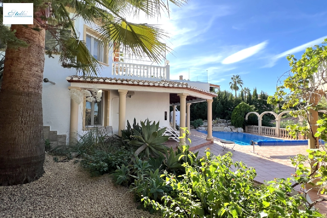 villa en Denia(Marquesa VI) en vente, construit 122 m², ano de construccion 2001, estado bien cuidado, + calefaccion suelo, aire acondicionado, terrain 802 m², 4 chambre, 3 salle de bains, piscina, ref.: SC-T0924-27