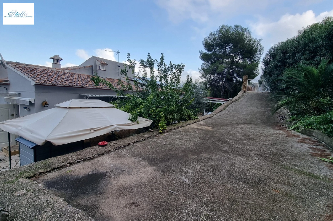 villa en Ador en vente, construit 120 m², ano de construccion 2002, + calefaccion central, aire acondicionado, terrain 950 m², 4 chambre, 1 salle de bains, piscina, ref.: AP-0224-14