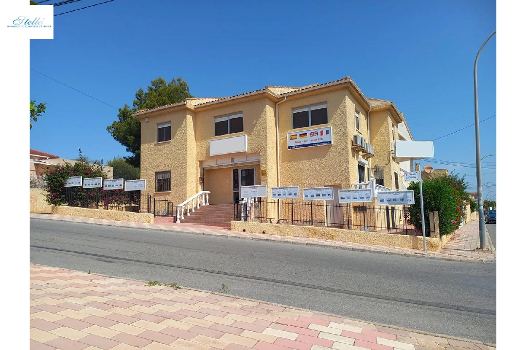 villa en San Fulgencio en vente, construit 216 m², estado bien cuidado, aire acondicionado, terrain 268 m², 5 chambre, 2 salle de bains, ref.: HA-M-SC-OFI-1