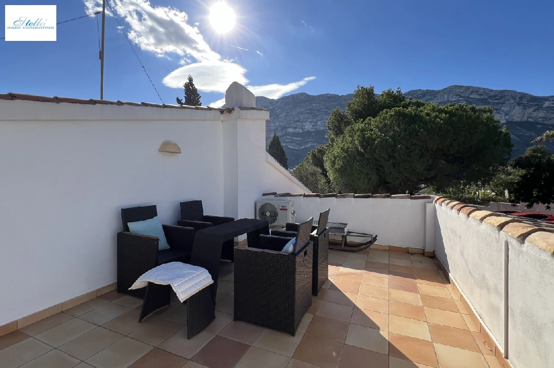 villa en Denia(Florida) en vente, construit 182 m², ano de construccion 1980, + KLIMA, aire acondicionado, terrain 595 m², 3 chambre, 2 salle de bains, piscina, ref.: SC-T1024-20