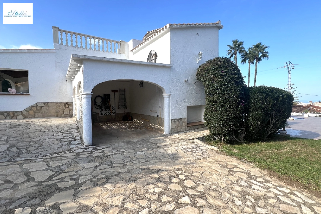 villa en Denia en vente, construit 190 m², ano de construccion 1984, estado bien cuidado, + KLIMA, aire acondicionado, terrain 1900 m², 4 chambre, 4 salle de bains, piscina, ref.: AS-1024-34